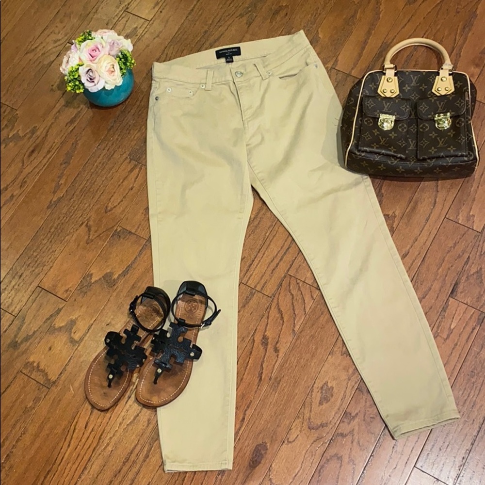 Banana Republic Skinny Fit Khaki Pants